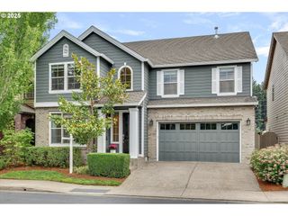6042 Ne WHITEWOOD Dr, Hillsboro, OR 97124