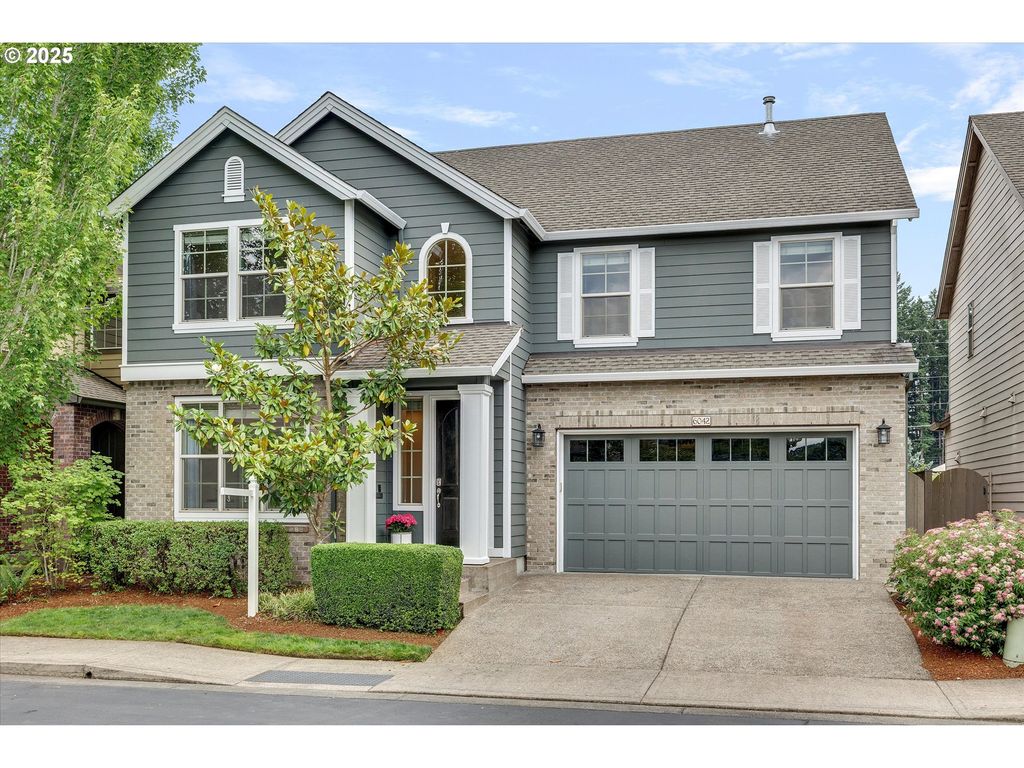 6042 Ne WHITEWOOD Dr, Hillsboro, OR 97124