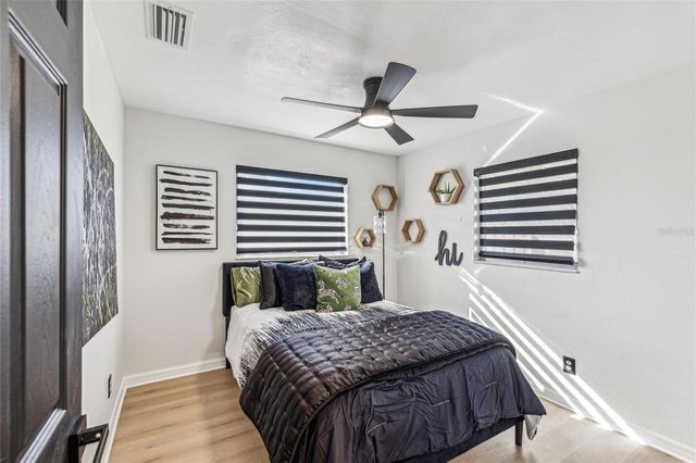 2000 57TH STREET N, St Petersburg, FL 33710