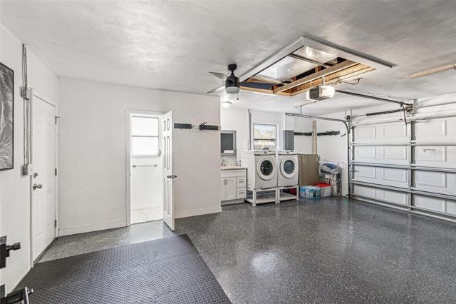 2000 57TH STREET N, St Petersburg, FL 33710