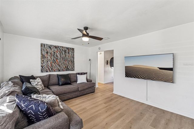 2000 57TH STREET N, St Petersburg, FL 33710