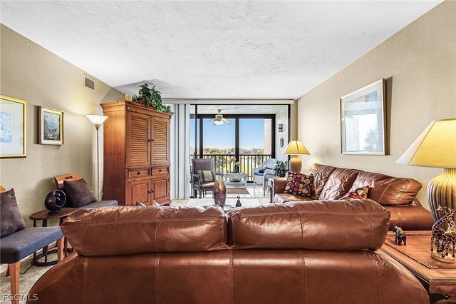 4100 Steamboat BEND E 402, Fort Myers, FL 33919