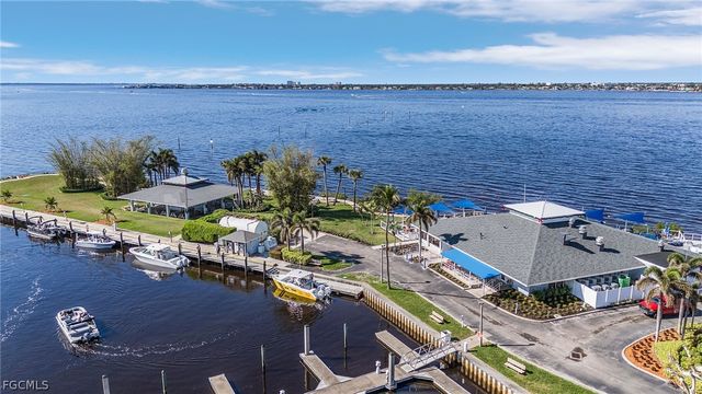 4100 Steamboat BEND E 402, Fort Myers, FL 33919