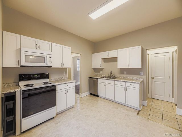 1636 Irving St, Denver, CO 80204