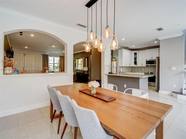 3123 NW 101st Pl 3123, Doral, FL 33172
