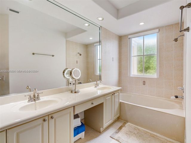 3123 NW 101st Pl 3123, Doral, FL 33172