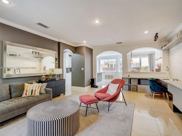 3123 NW 101st Pl 3123, Doral, FL 33172