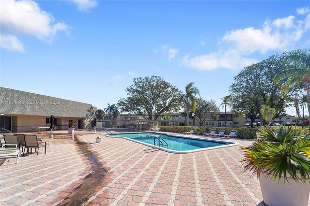 650 NW 80th Ter 206, Margate, FL 33063