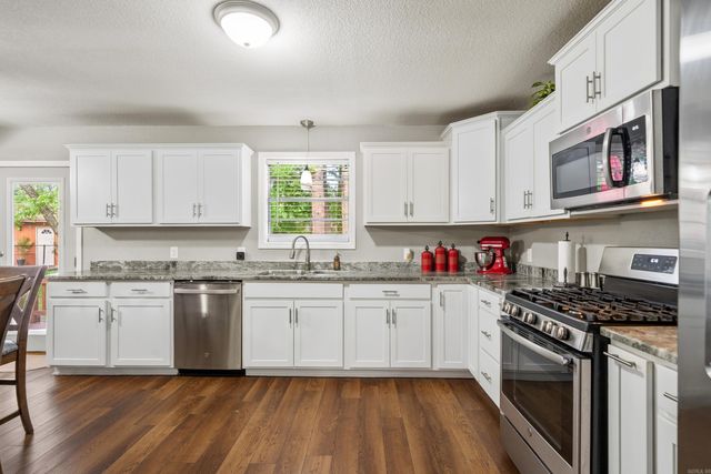 335 Cimmaron Street, Hot Springs, AR 71913