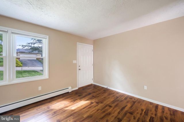 230 KIRSTA LN, Dallastown, PA 17313