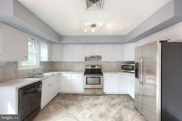 230 KIRSTA LN, Dallastown, PA 17313