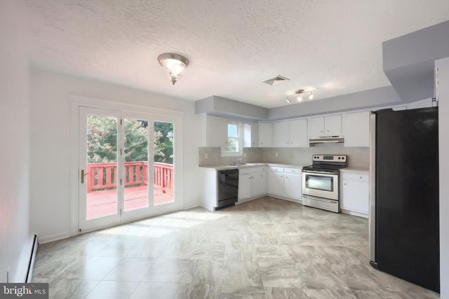 230 KIRSTA LN, Dallastown, PA 17313