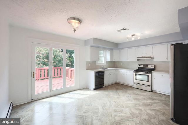 230 KIRSTA LN, Dallastown, PA 17313