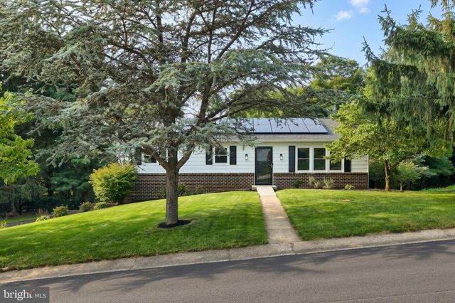 230 KIRSTA LN, Dallastown, PA 17313