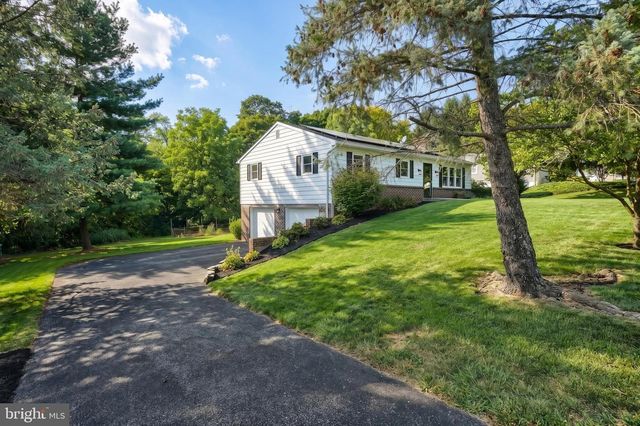 230 KIRSTA LN, Dallastown, PA 17313