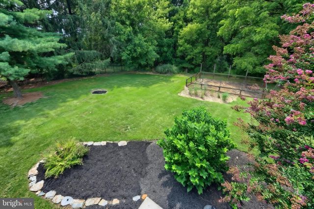 230 KIRSTA LN, Dallastown, PA 17313