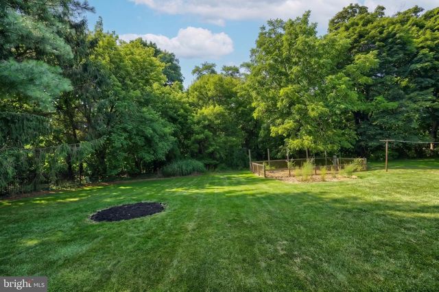 230 KIRSTA LN, Dallastown, PA 17313