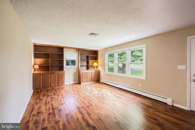 230 KIRSTA LN, Dallastown, PA 17313
