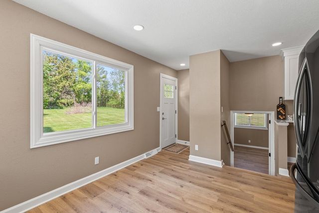 N20W28282 Oakton ROAD, Pewaukee, WI 53072