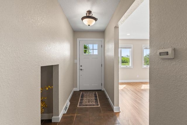 N20W28282 Oakton ROAD, Pewaukee, WI 53072