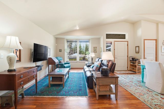 13108 N Mill Rd, Spokane, WA 99208