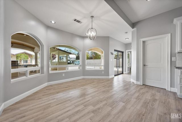 14614 Tribute Way, Bakersfield, CA 93314