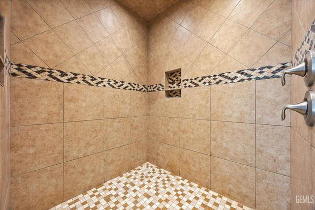 14614 Tribute Way, Bakersfield, CA 93314