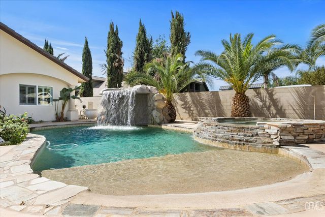 14614 Tribute Way, Bakersfield, CA 93314