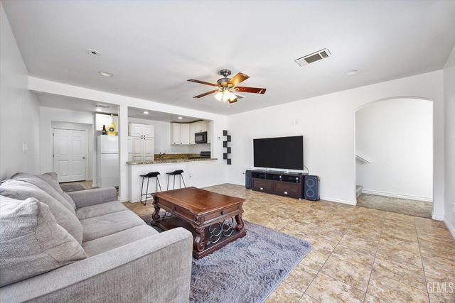 14614 Tribute Way, Bakersfield, CA 93314