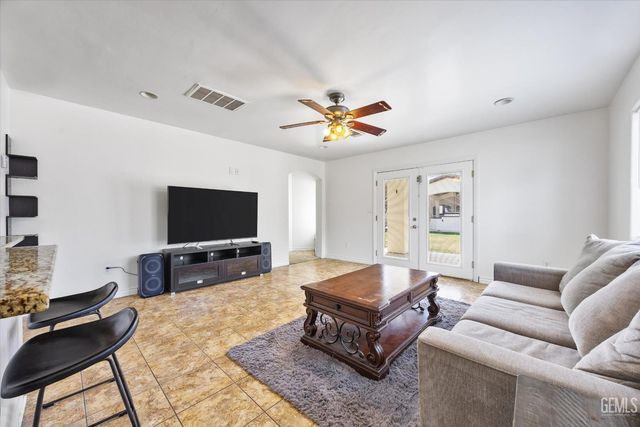 14614 Tribute Way, Bakersfield, CA 93314