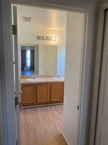 135 STEWART LAKE LOOP, Groveland, FL 34736