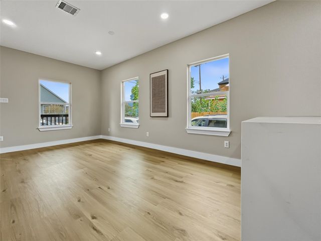 4206 Chapman Street, Houston, TX 77009