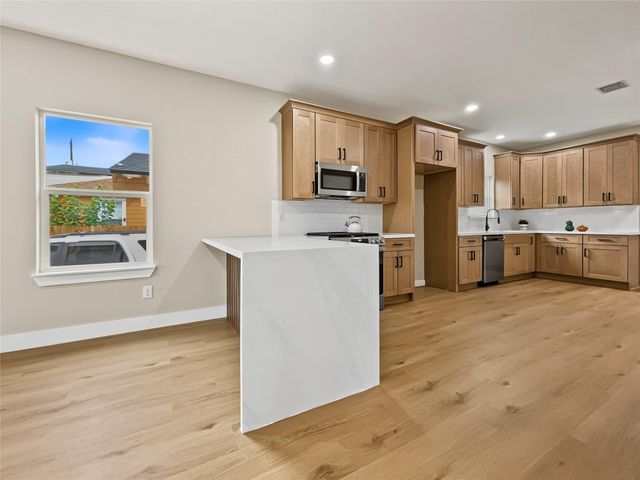 4206 Chapman Street, Houston, TX 77009