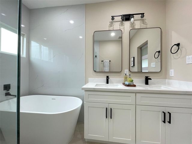 4206 Chapman Street, Houston, TX 77009