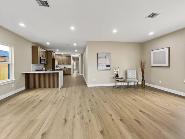 4206 Chapman Street, Houston, TX 77009