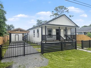 4206 Chapman Street, Houston, TX 77009