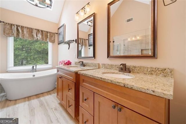 5711 Brynwood Circle NW, Acworth, GA 30101