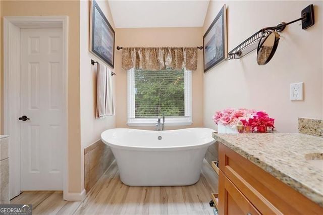 5711 Brynwood Circle NW, Acworth, GA 30101