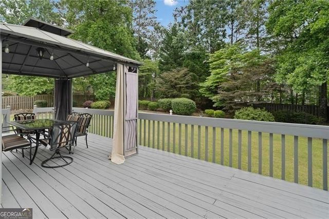 5711 Brynwood Circle NW, Acworth, GA 30101