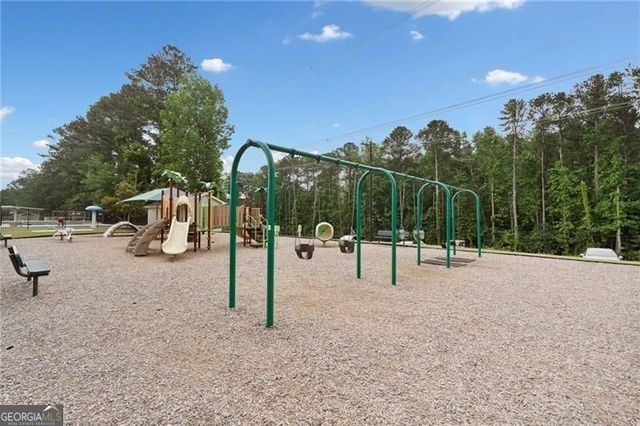 5711 Brynwood Circle NW, Acworth, GA 30101