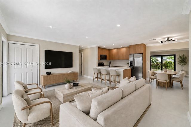220 N 69th Ter, Hollywood, FL 33024