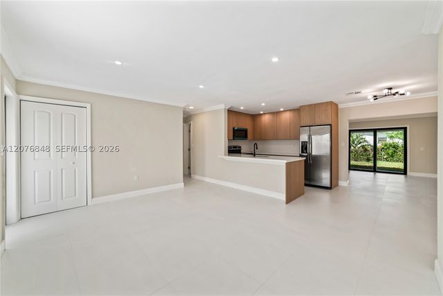 220 N 69th Ter, Hollywood, FL 33024