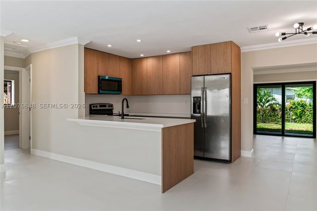 220 N 69th Ter, Hollywood, FL 33024