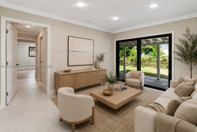 220 N 69th Ter, Hollywood, FL 33024