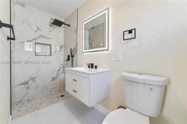 220 N 69th Ter, Hollywood, FL 33024