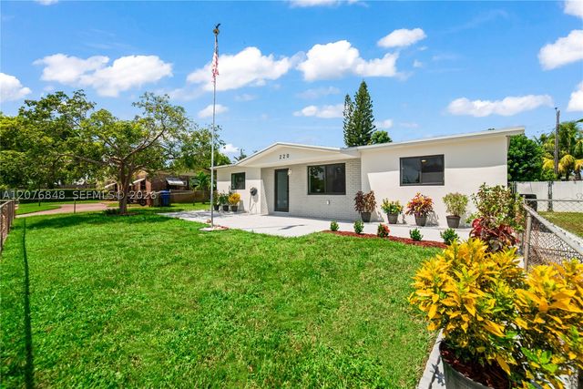 220 N 69th Ter, Hollywood, FL 33024
