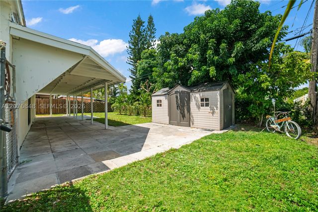 220 N 69th Ter, Hollywood, FL 33024
