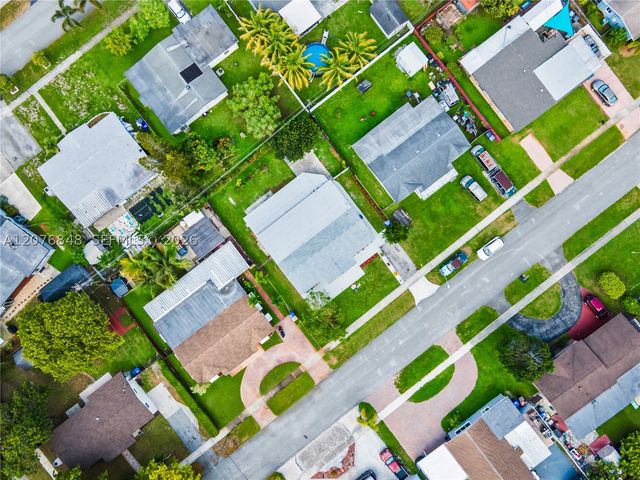 220 N 69th Ter, Hollywood, FL 33024