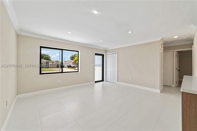220 N 69th Ter, Hollywood, FL 33024
