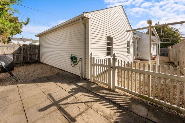 95 Federal Street, Pawtucket, RI 02861